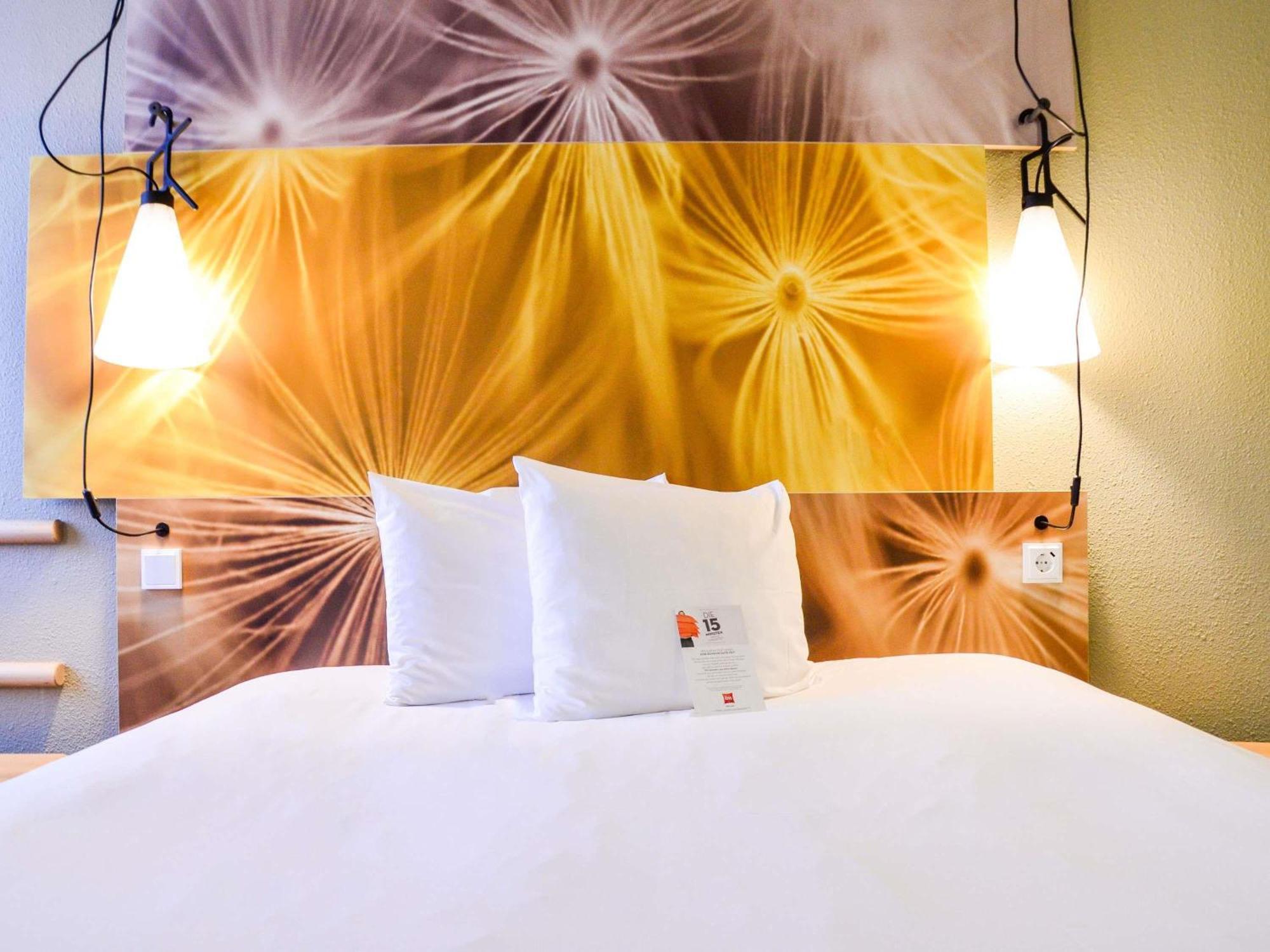 Ibis Frankfurt Airport Hotel 2*