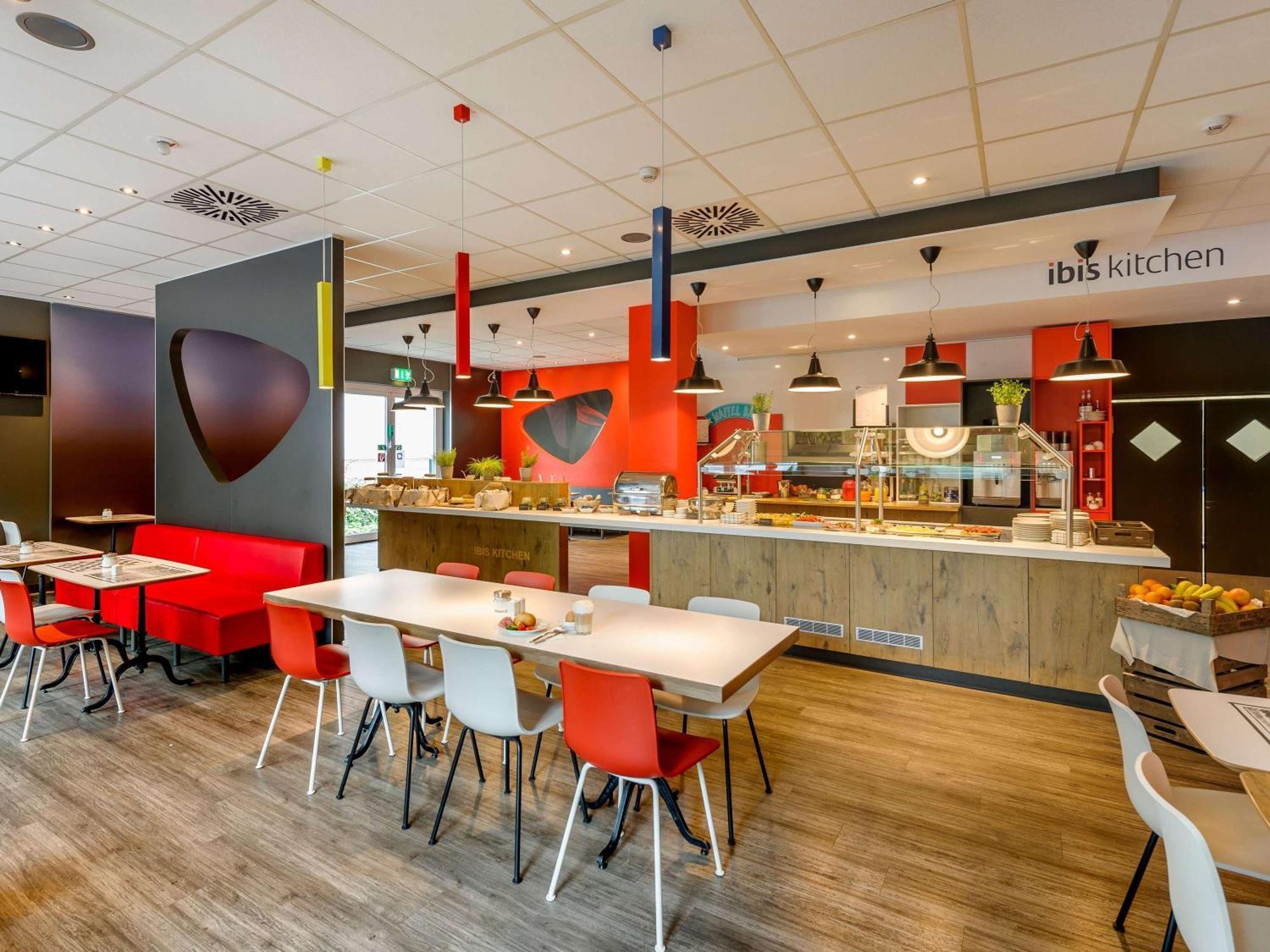 Ibis Frankfurt Airport 2*