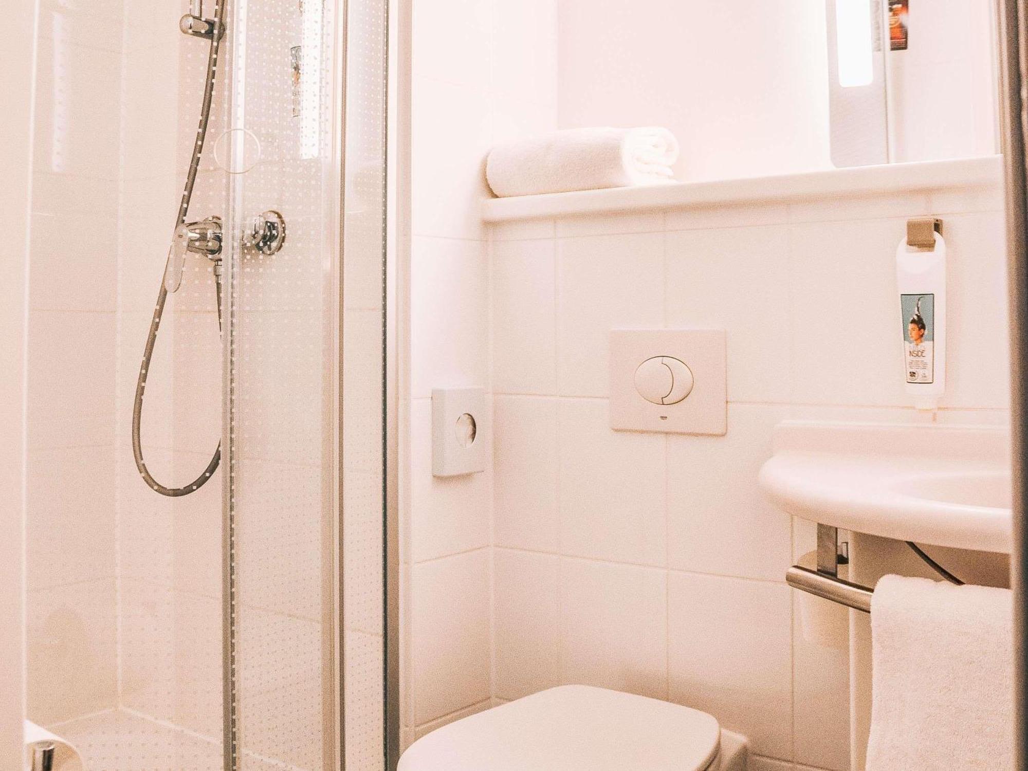 Отель Ibis Frankfurt Airport