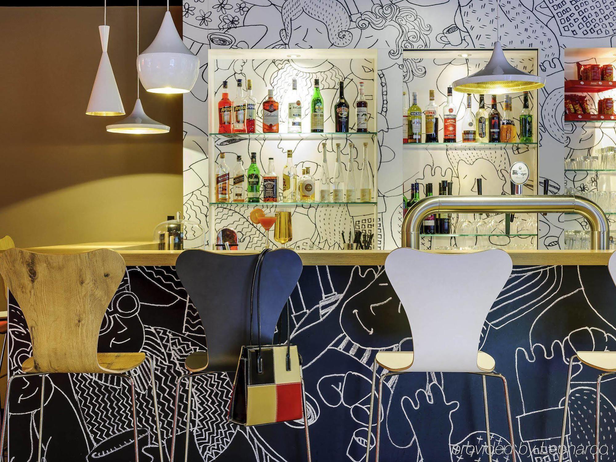 Ibis Frankfurt Airport 2*